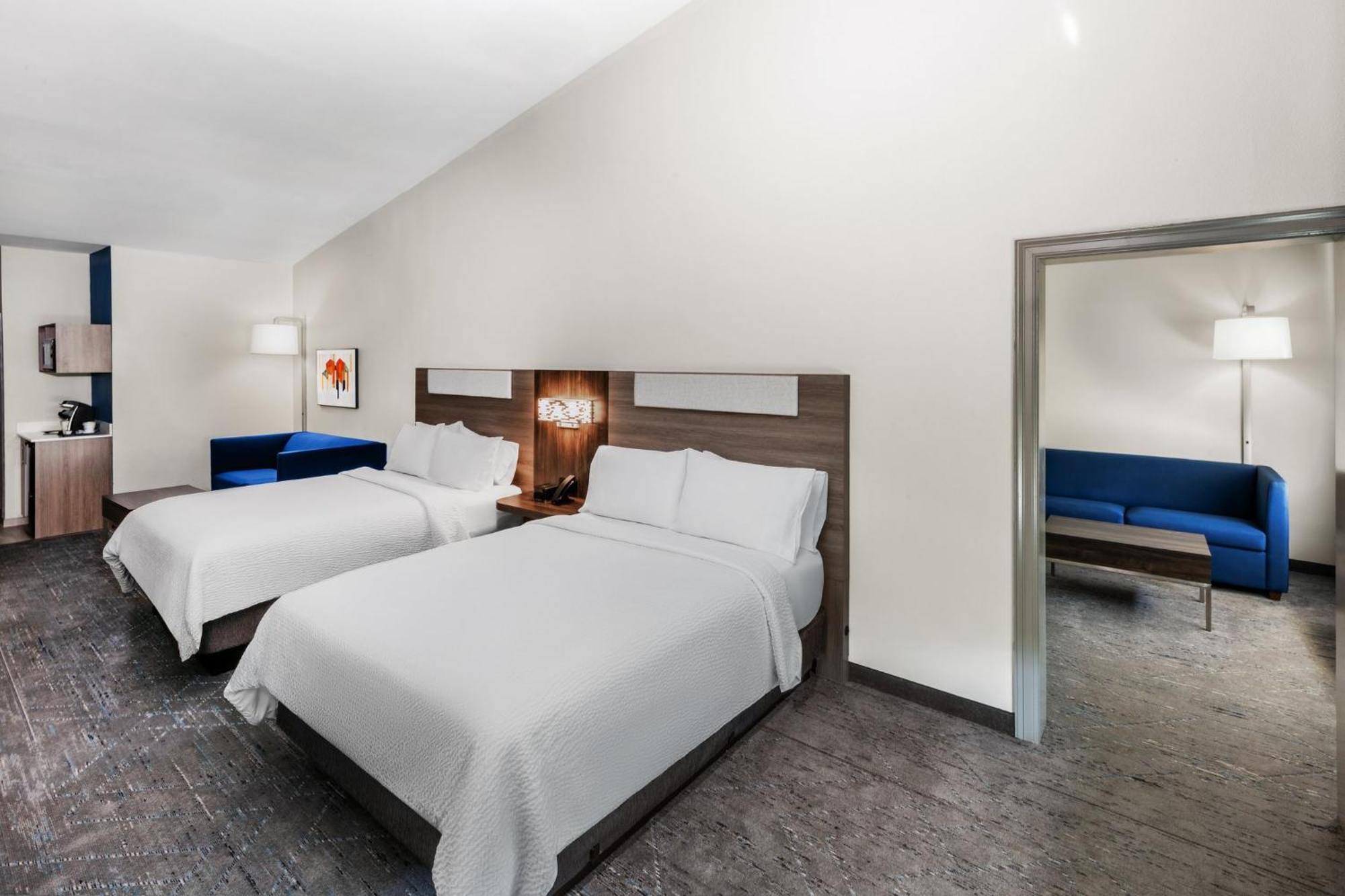 Holiday Inn Express Hotel & Suites Henderson - Traffic Star By Ihg Exterior photo