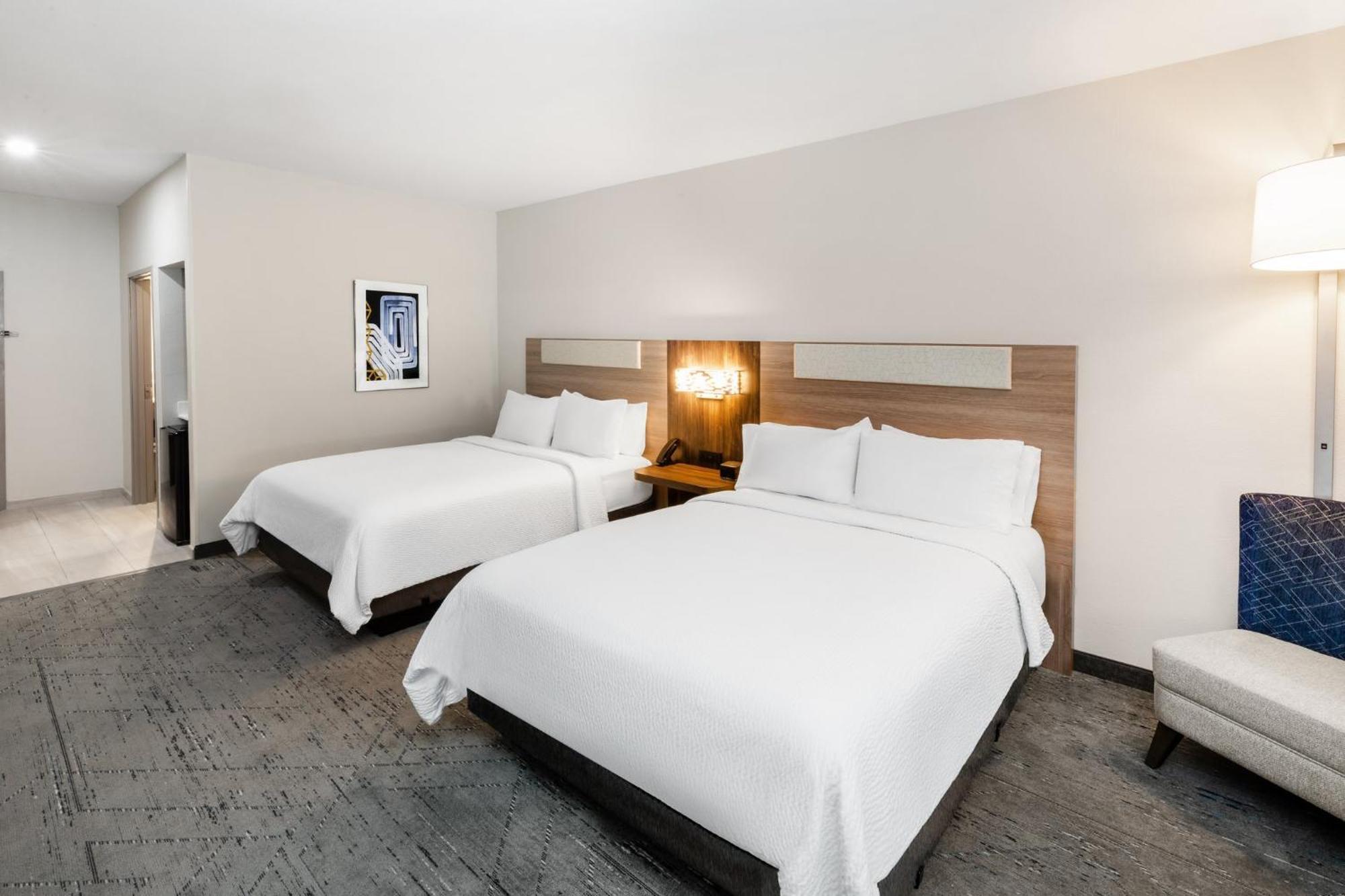 Holiday Inn Express Hotel & Suites Henderson - Traffic Star By Ihg Exterior photo